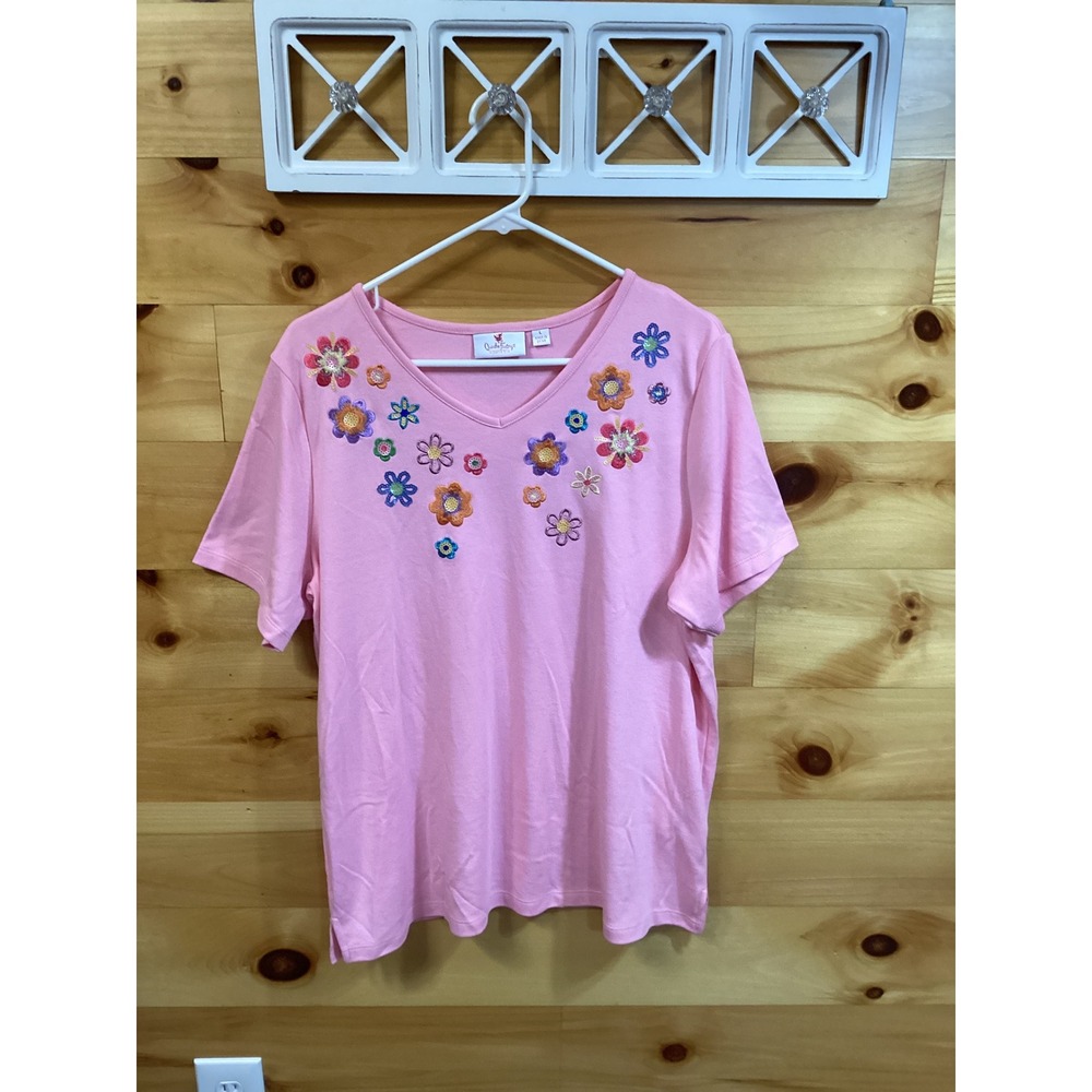 Quacker Factory Women Large Pink Floral Embroidered Sequin V-Neck Top A600366